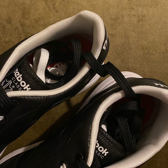 New Reebok Ultralite - Picture 4 of 8